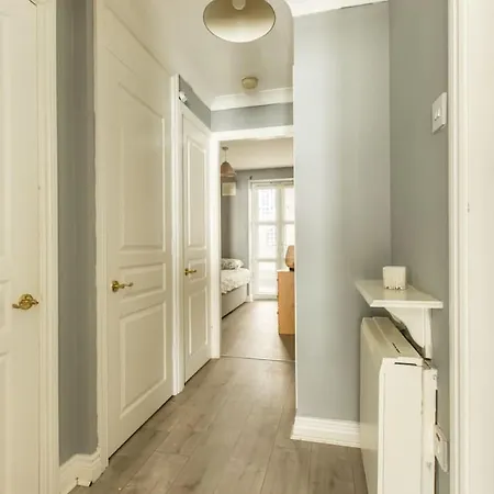 Modern Elegant With Free Parking