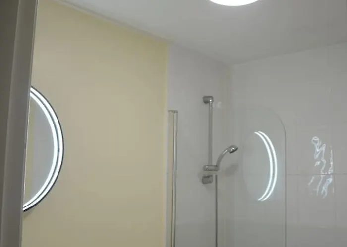 아파트 Modern Elegant With Free Parking *