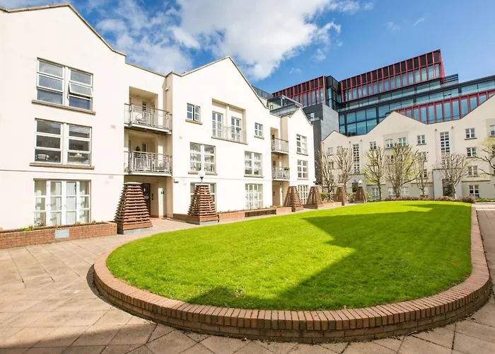 Apartment Modern Elegant With Free Parking